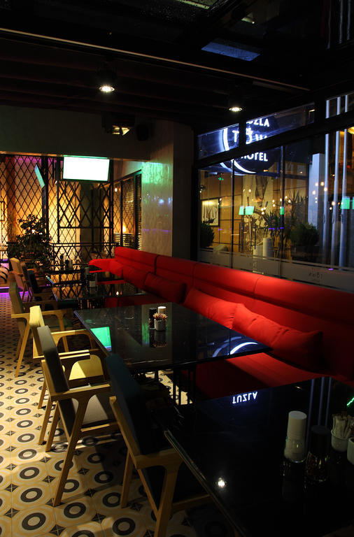 Tuzla Town Hotel Istanbul Bagian luar foto